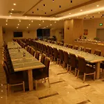 Oytun Park فندق 3*